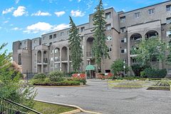 4005 Don Mills Road 220, Toronto, ON M2H 3J9