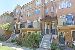 28 Sommerset Way 1213, Toronto, ON M2N 6W7