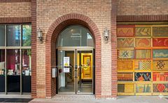 55 Centre Avenue 2402, Toronto, ON M5G 2H5