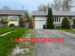 11 Elynhill Drive, Toronto, ON M2R 1C5