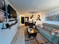 410 Queens Quay W 812, Toronto, ON M5V 3T1