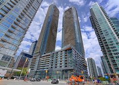1 CONCORD CITY PLACE Way 4202, Toronto, ON M5V 0X3
