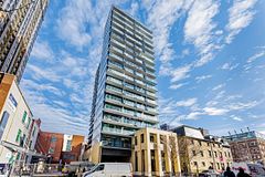 105 George Street 1712, Toronto, ON M5A 0L4