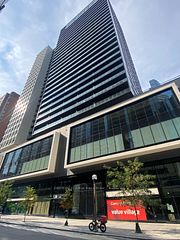20 Edward Street 1713, Toronto, ON M5G 1C9