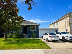 124 Regina Avenue, Toronto, ON M6A 1R7
