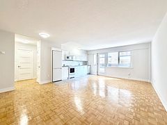 95 Lawton Boulevard 307, Toronto, ON M4V 1Z8
