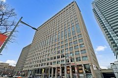 111 St Clair Avenue W 1828, Toronto, ON M4V 1N5