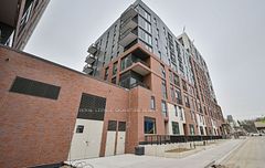 30 Dreamers Way 825, Toronto, ON M5A 0Y7