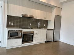 7 Kenaston Gardens 812, Toronto, ON M2K 0E9