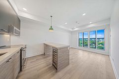 484 Spadina Avenue 601, Toronto, ON M5S 0E4