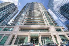 30 Grand Trunk Crescent 1906, Toronto, ON M5J 3A4