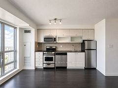 2015 Sheppard Avenue 2907, Toronto, ON M2J 0B3