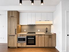 91 Montclair Avenue 510, Toronto, ON M5P 0B1