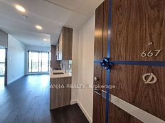68 Esther Shiner Boulevard 667, Toronto, ON M2K 0J6