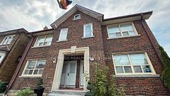 1136 Avenue Road B1, Toronto, ON M5N 2E6
