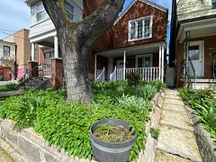 429 Ossington Avenue Main, Toronto, ON M6J 3A6