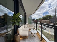 322 Dupont Street 207, Toronto, ON M5A 0E3