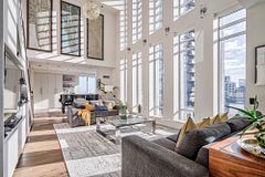 8 Colborne Street PH2701, Toronto, ON M5E 1A1