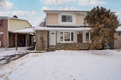 52 Applegate Crescent, Toronto, ON M2H 2R4