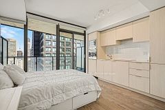11 Wellesley Street W 2810, Toronto, ON M4Y 0G4