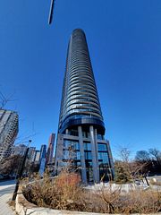 585 Bloor Street E 2224, Toronto, ON M4W 0B3
