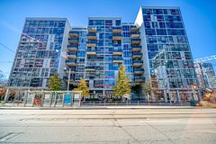 60 Bathurst Street 306, Toronto, ON M5V 2P4