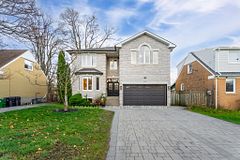 111 Pleasant Avenue, Toronto, ON M2M 1M2