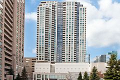 8 Hillcrest Avenue 509, Toronto, ON M2N 6Y6