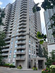 18 Hillcrest Avenue 902, Toronto, ON M2N 3N5