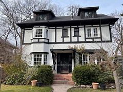 54 Heathdale Road, Toronto, ON M6C 1M8