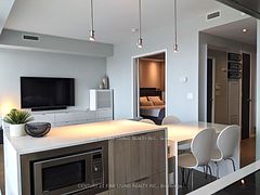 1 Bloor Street E 2002, Toronto, ON M4W 0A8