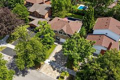 3 Cobblestone Drive, Toronto, ON M2J 2X6