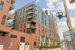 30 Dreamers Way 822, Toronto, ON M5A 0Y7