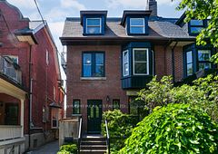112 Albany Avenue, Toronto, ON M5R 3C4