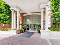 21 Burkebrook Place 224, Toronto, ON M4G 0A2