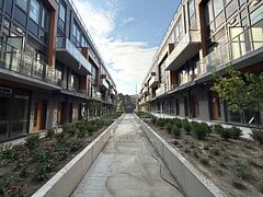 69 Curlew Drive 110, Toronto, ON M3A 2P8
