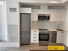 42 Charles Street E 1008, Toronto, ON M4Y 1N3