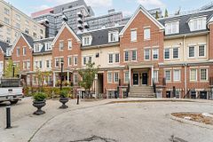 11 Niagara Street W 32, Toronto, ON M5V 3N9