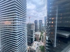 45 Charles Street E 3509, Toronto, ON M4Y 0B8