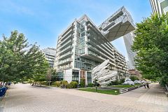 29 Queens Quay E 1118, Toronto, ON M5E 0A4