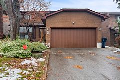 13 Mistflower Road, Toronto, ON M2H 3G8