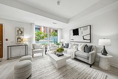 33 Helendale Avenue 102, Toronto, ON M4R 0A4