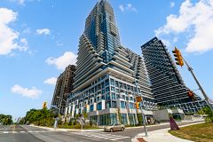 10 Inn On The Park Drive 705, Toronto, ON M3C 0P9