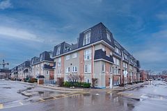 50 Merchant Lane 104, Toronto, ON M6P 4J6