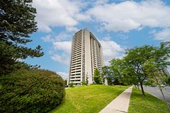 3300 Don Mills Road 1506, Toronto, ON M2J 4X7