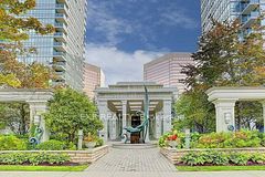 25 Greenview Avenue 422, Toronto, ON M2M 0A5