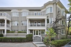 75 Crescent Road 203, Toronto, ON M4W 1T7