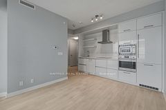 2221 Yonge Street 3807, Toronto, ON M4S 2B5