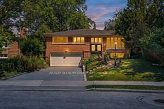 10 Derwent Court, Toronto, ON M2M 2C3
