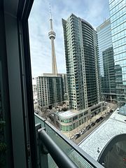 12 York Street 909, Toronto, ON M5J 0A9
